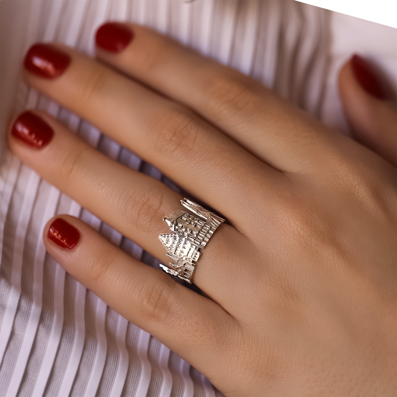 Barcelona Skyline Ring