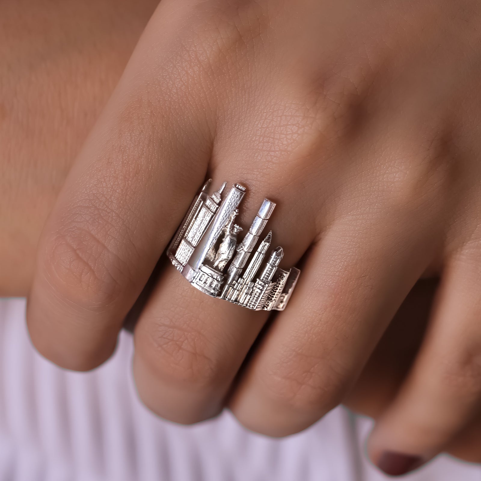 New York Skyline Ring