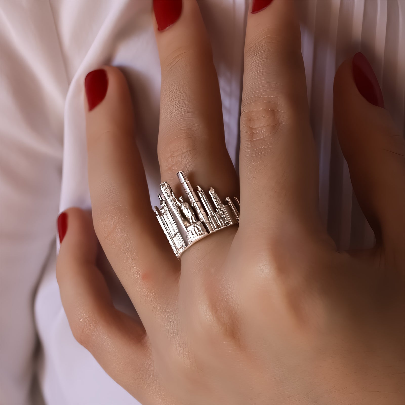 New York Skyline Ring