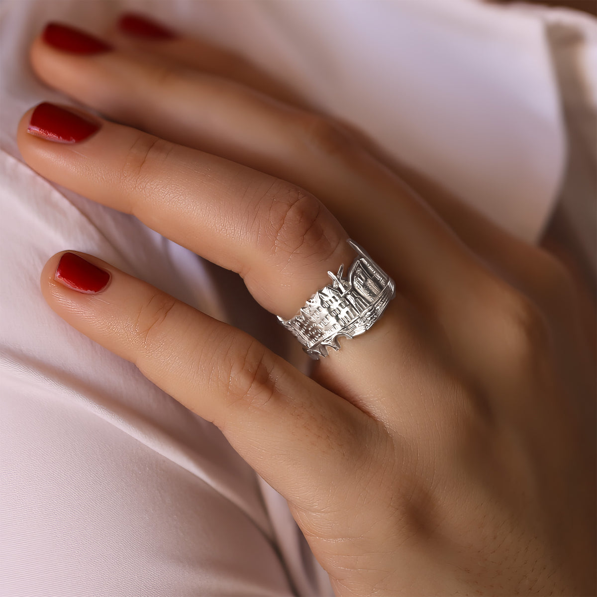 Amsterdam Skyline Ring