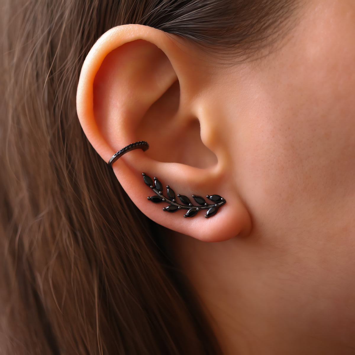 Black Leaf Ear Climbers