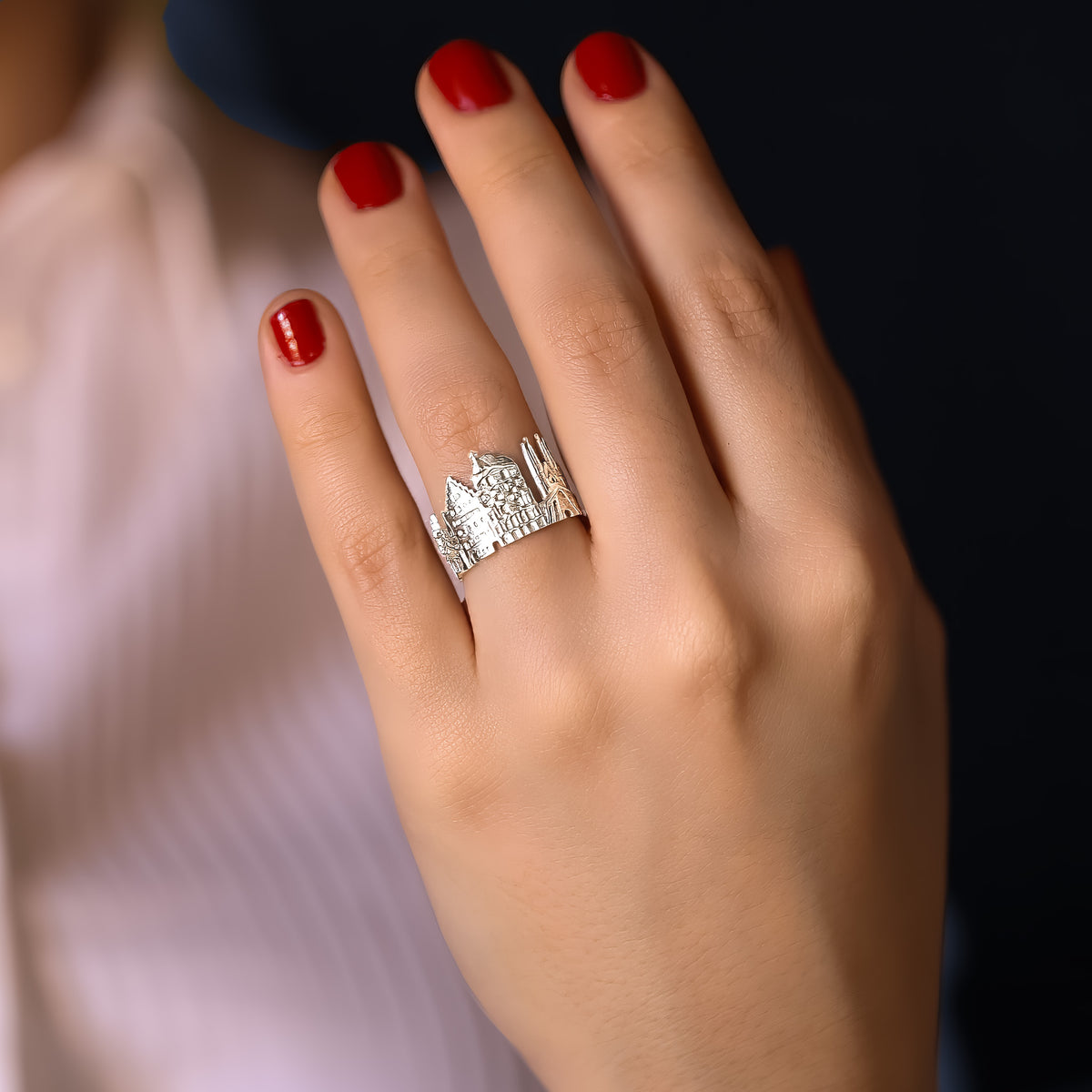 Barcelona Skyline Ring